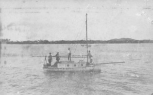 The 'Eleanor' in the Pioneer River.